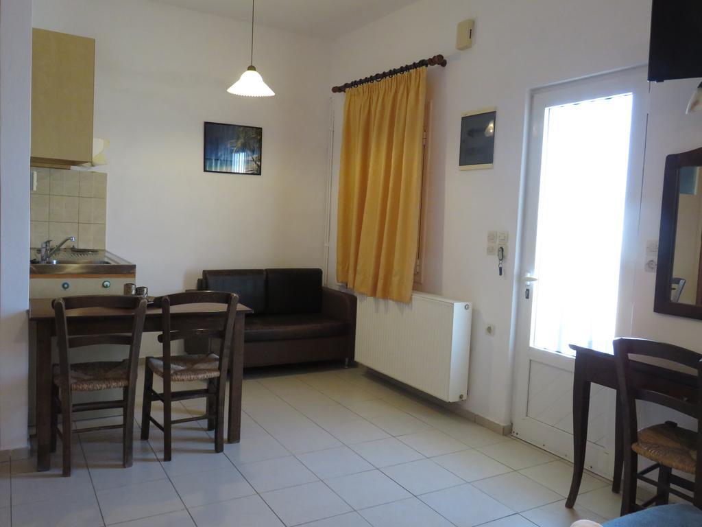 Frosso'S Sea Apartments Kokkini Hani Exterior foto